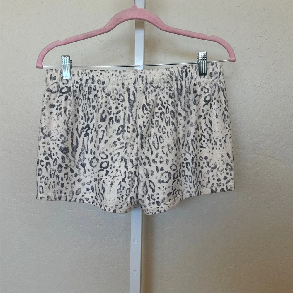 NWT P.J. Salvage Gray and White Animal Print Shorts - Picture 4 of 4